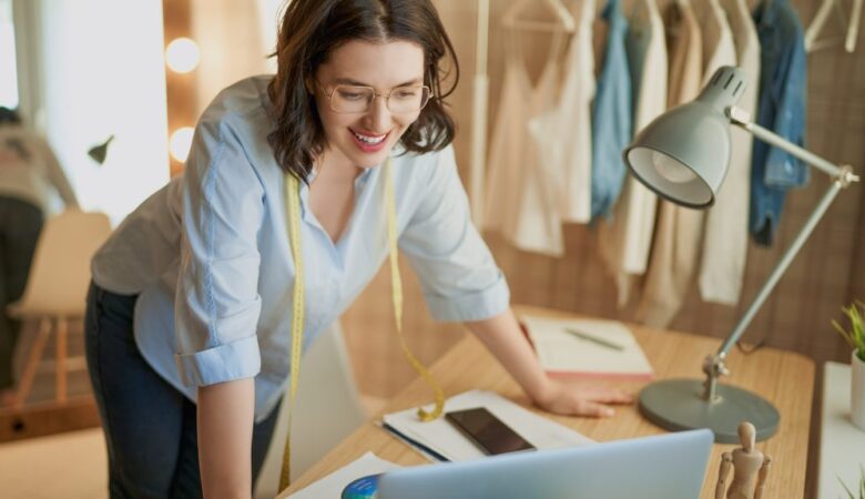 Django vs Laravel: A Complete Guide and Comparison 2023